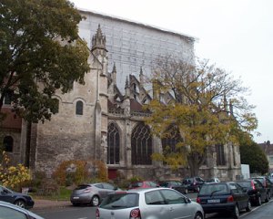 Toit de protection au-dessus du choeur de l'église St Etienne (oct 2012)